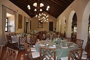 Caserío de Lobones