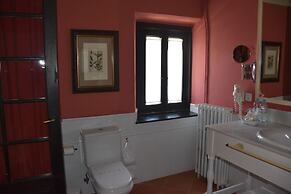 Caserío de Lobones