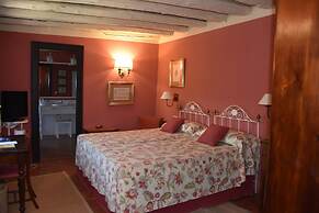 Caserío de Lobones