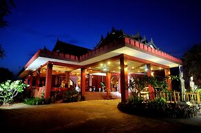 Gracious Bagan Hotel