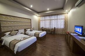 Gracious Bagan Hotel