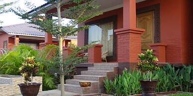 Gracious Bagan Hotel