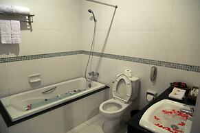 Gracious Bagan Hotel