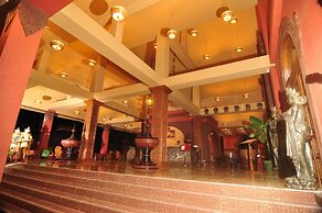 Gracious Bagan Hotel