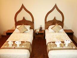 Gracious Bagan Hotel