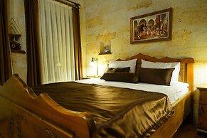 Harman Cave Hotel