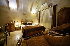 Harman Cave Hotel