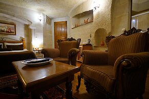 Harman Cave Hotel