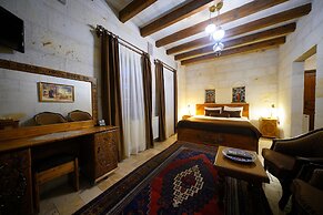 Harman Cave Hotel