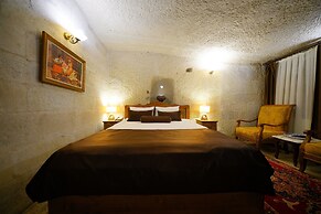 Harman Cave Hotel