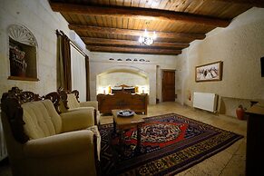 Harman Cave Hotel