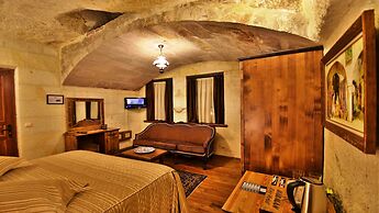 Harman Cave Hotel