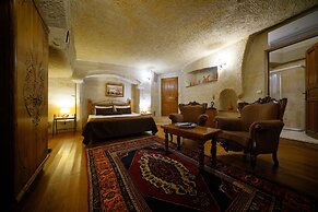 Harman Cave Hotel
