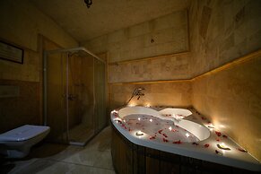 Harman Cave Hotel