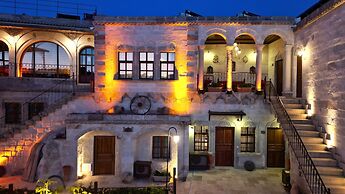 Harman Cave Hotel