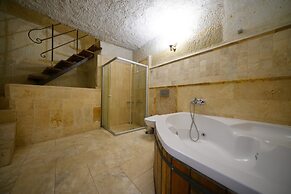 Harman Cave Hotel