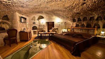 Harman Cave Hotel