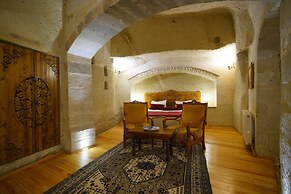 Harman Cave Hotel