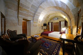 Harman Cave Hotel