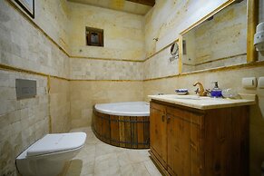 Harman Cave Hotel