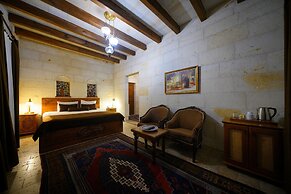 Harman Cave Hotel