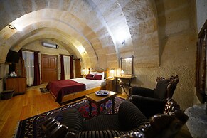 Harman Cave Hotel