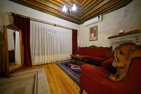 Harman Cave Hotel