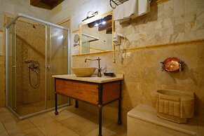 Harman Cave Hotel