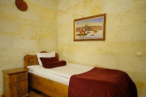 Harman Cave Hotel