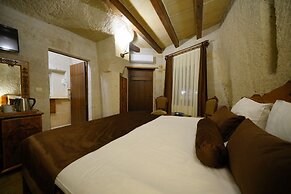 Harman Cave Hotel