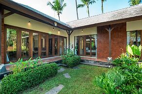 Kakul Villas & Suites