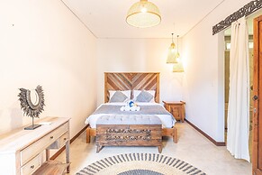 Kakul Villas & Suites