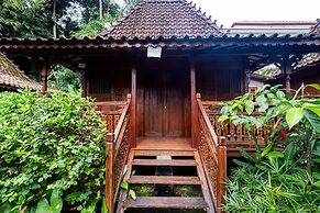 Kakul Villas & Suites