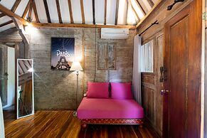 Kakul Villas & Suites