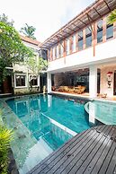 Kakul Villas & Suites