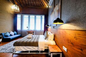 Kakul Villas & Suites