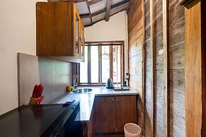 Kakul Villas & Suites