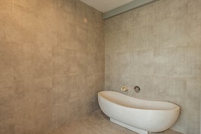 Kakul Villas & Suites