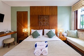 Kakul Villas & Suites