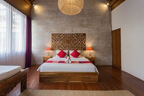 Kakul Villas & Suites