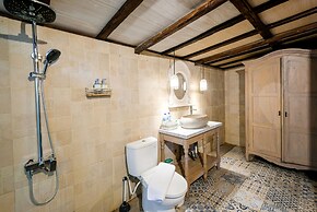 Kakul Villas & Suites