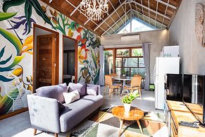 Kakul Villas & Suites