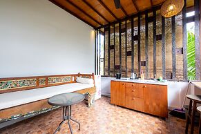 Kakul Villas & Suites