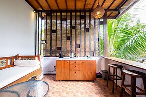 Kakul Villas & Suites