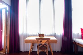 Kakul Villas & Suites