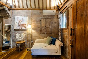 Kakul Villas & Suites