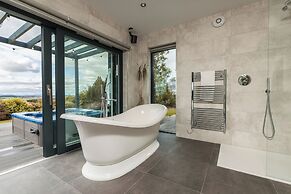 The Hideaway Experience