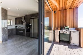 The Hideaway Experience