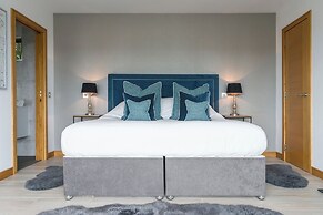 The Hideaway Experience