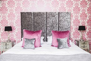 The Hideaway Experience